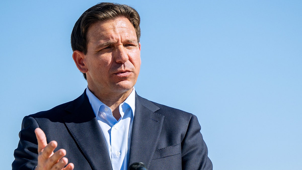 DeSantis speaks at Texas oil rig