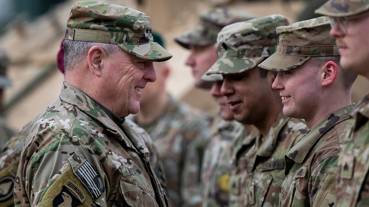 Mark Milley greets American soldier overseas