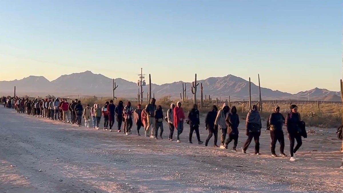 migrants in Arizona
