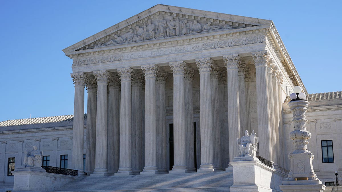 Supreme Court outside view