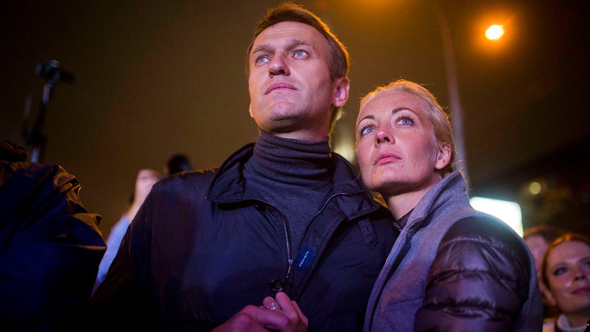 Navalny and his wife