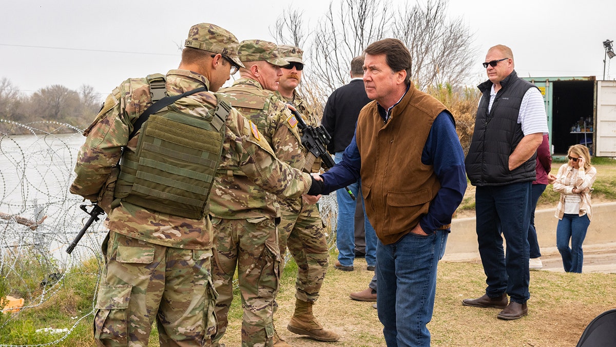 Sen Hagerty greets troops in Texas