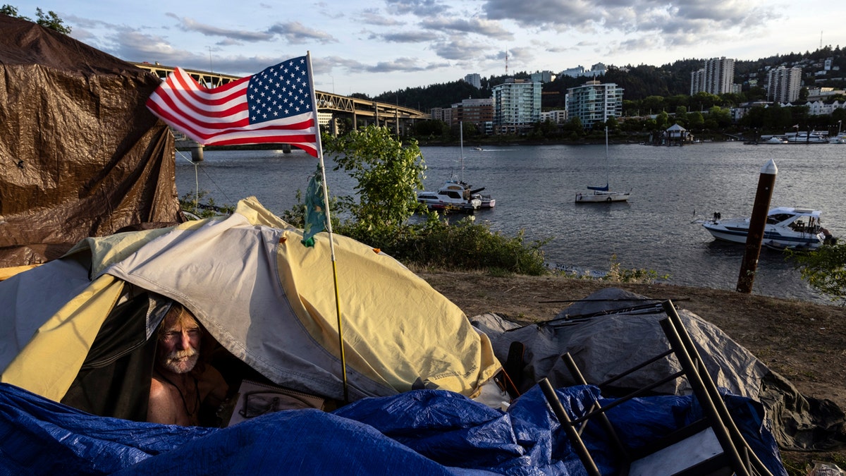 Homeless-Camping-Portland-Oregon