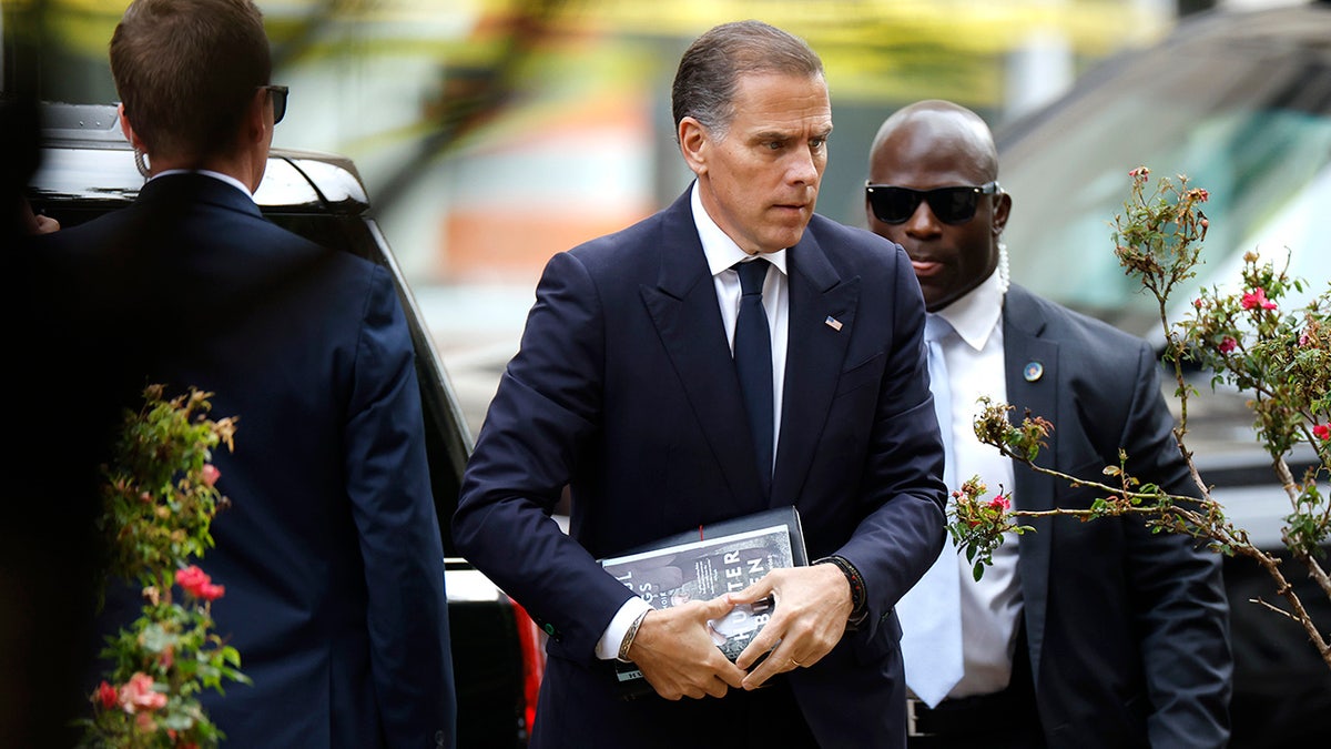 Hunter Biden arriving to court