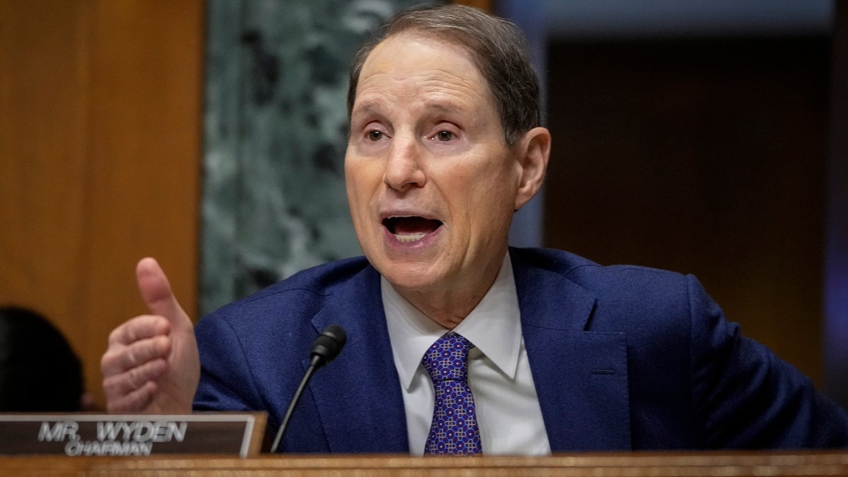 Ron Wyden