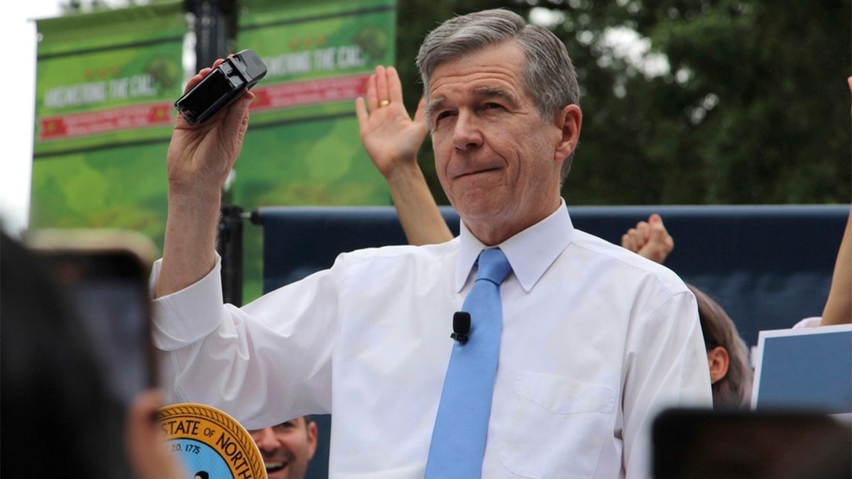 Roy Cooper