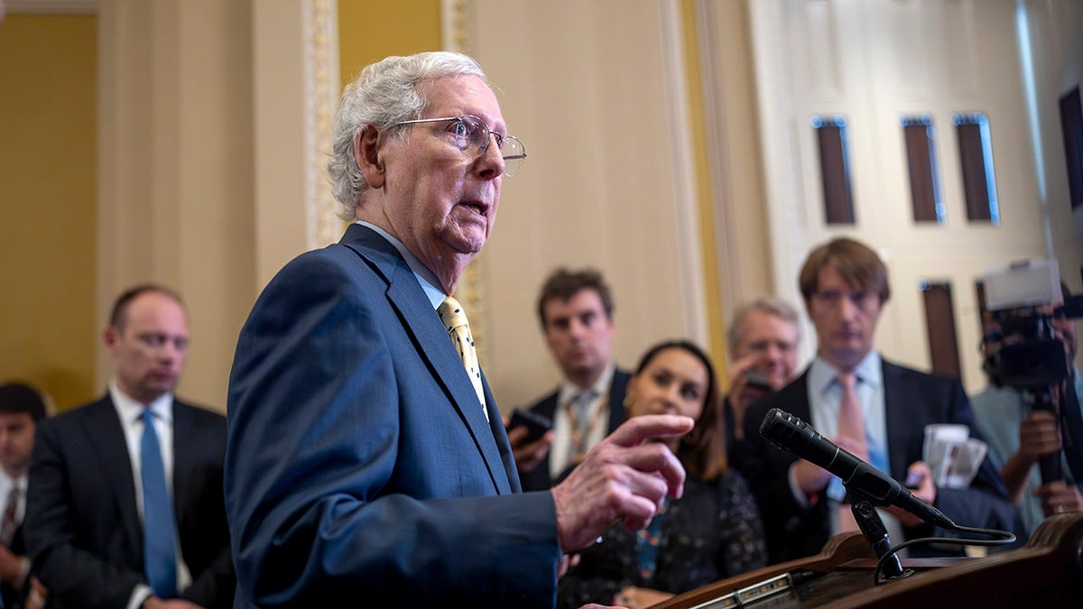 Sen. Mitch McConnell at lectern