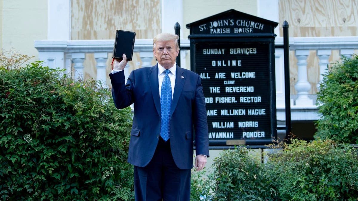 Trump St Johns CHurch White House protests george floyd 2020