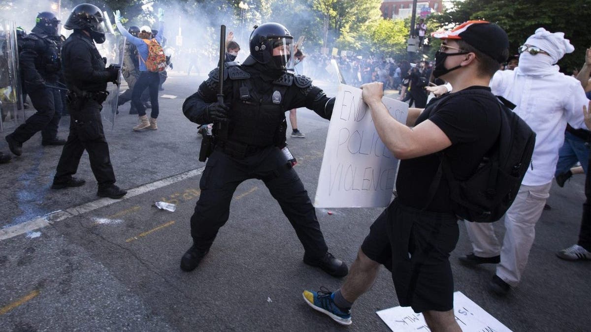 Police National Guard Layafette Square WHite House riot protest george floyd