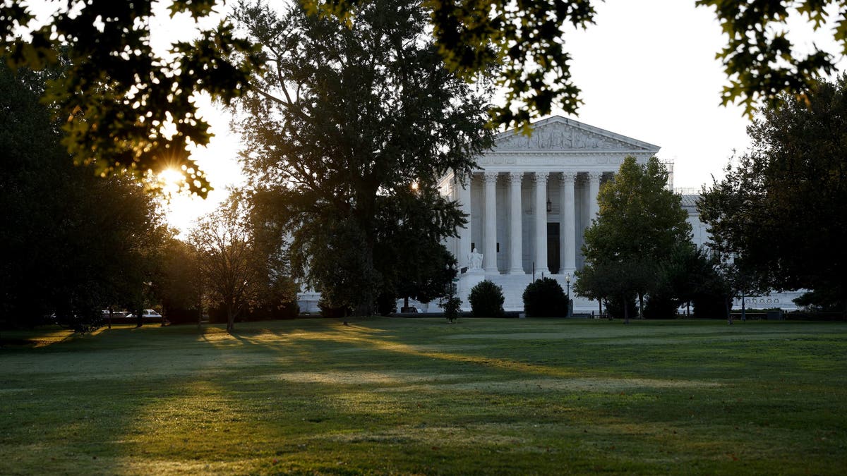 Supreme Court in daytime photo