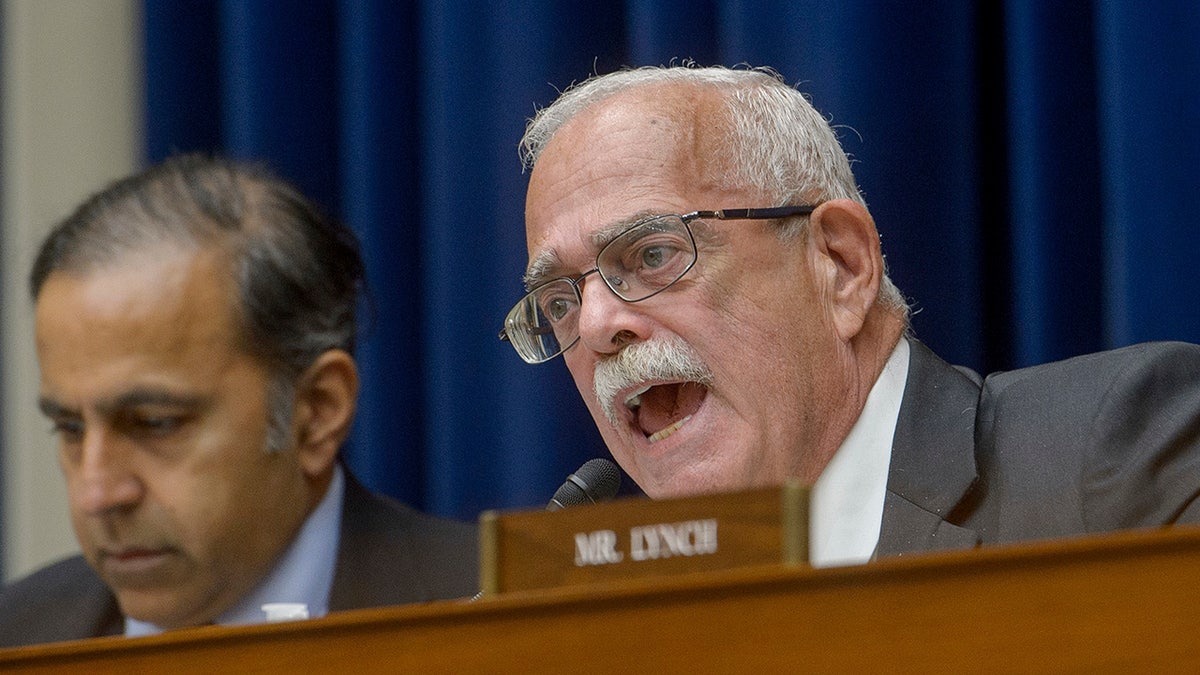 Rep. Gerry Connolly questions U.S. Secret Service Director Kimberly Cheatle