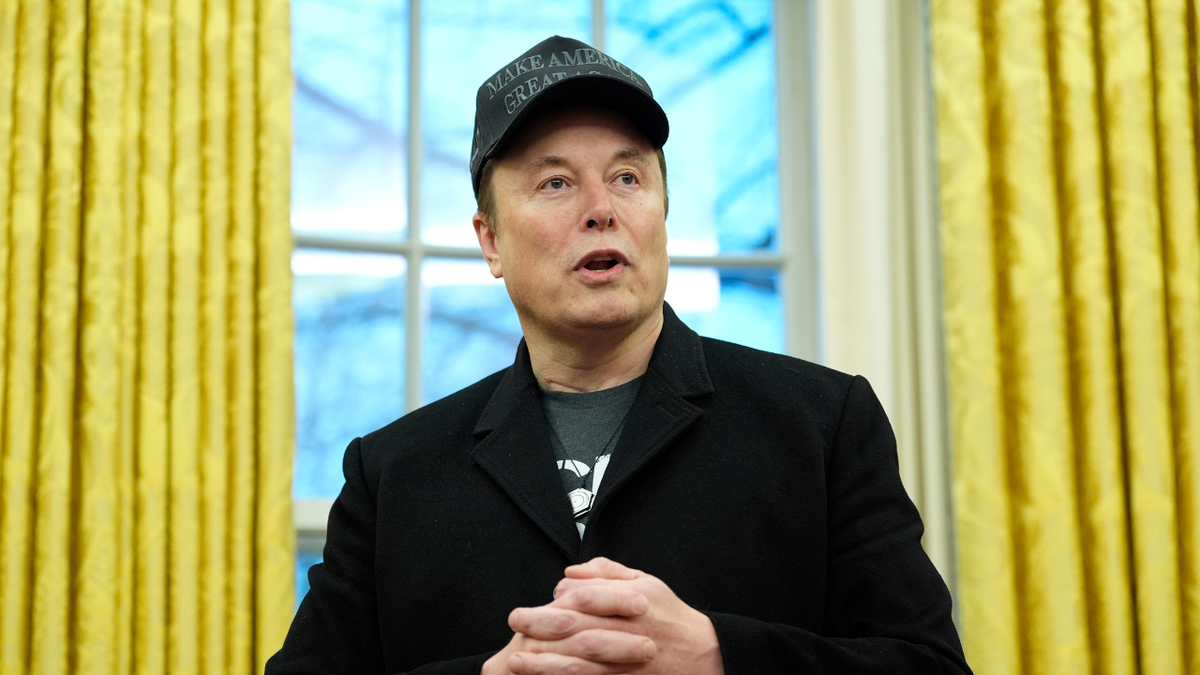 Elon Musk closeup shot in Oval Office 