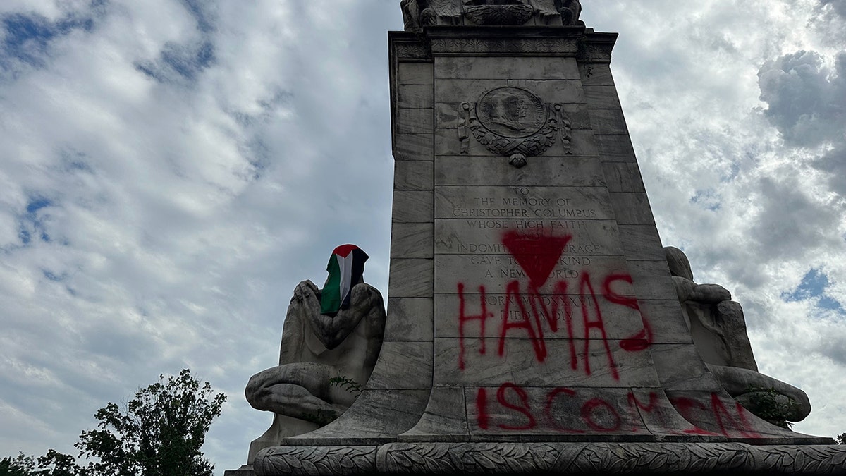 Hamas graffiti on a mounument in DC 