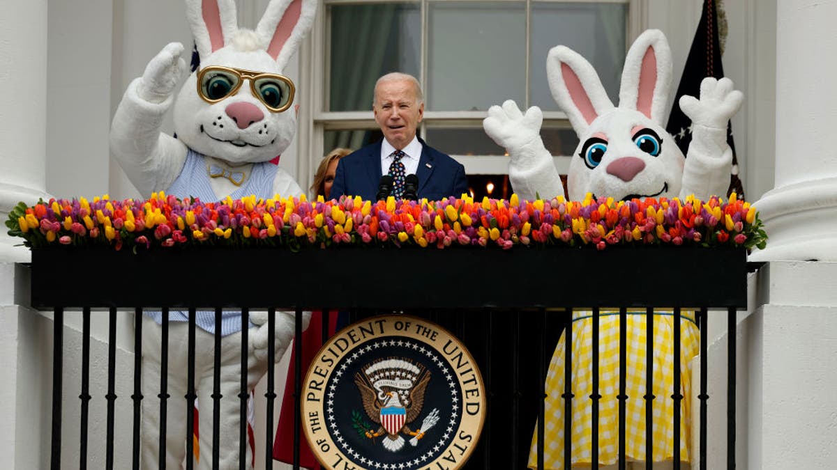 biden and easter bunnies