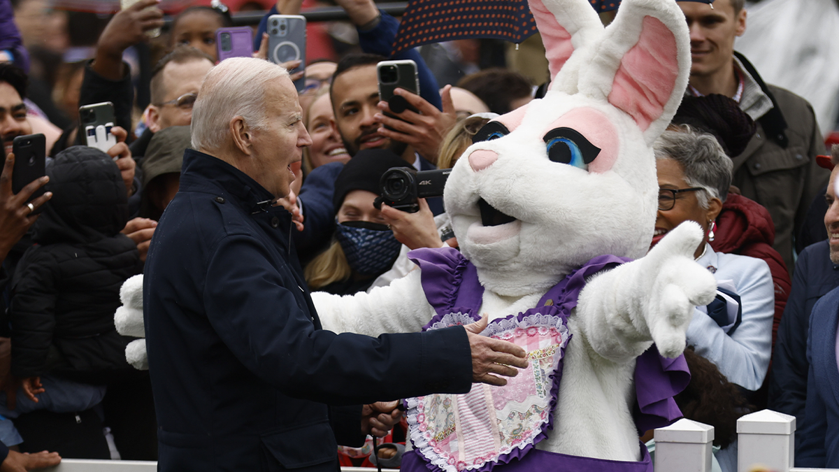 Joe Biden and Easter bunny 