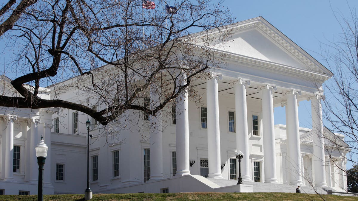 closeup shot of Virginia State Capitol building