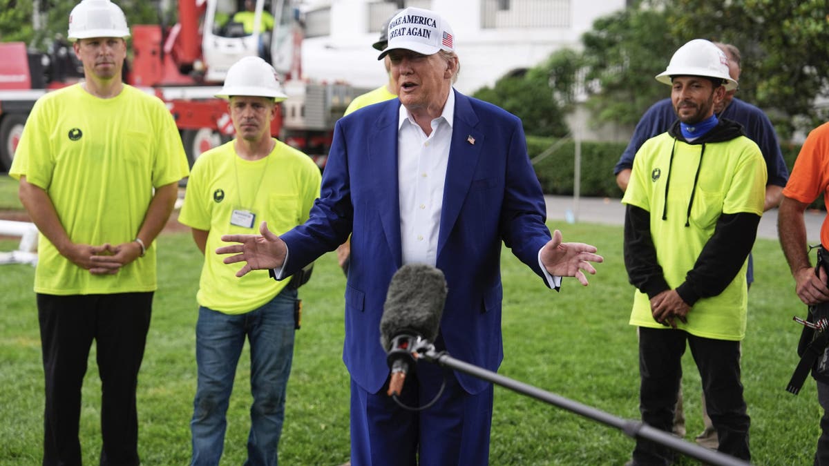 Trump outside the white house 