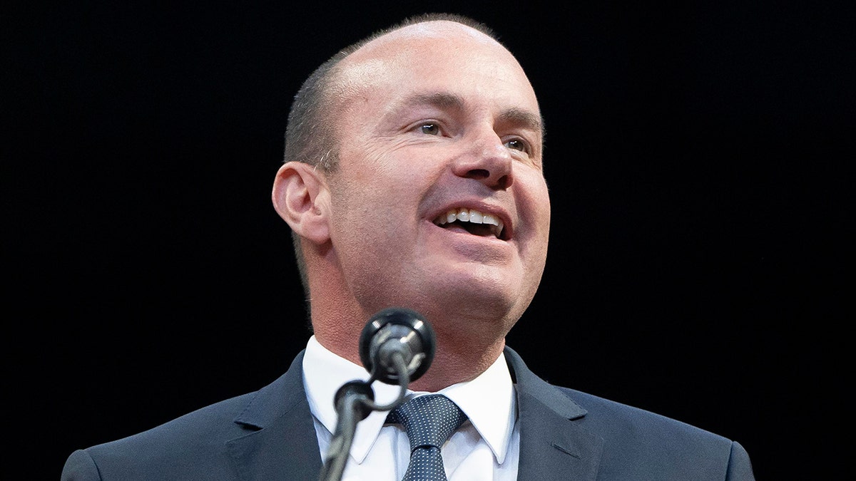 Sen. Mike Lee speaks at Trump rally