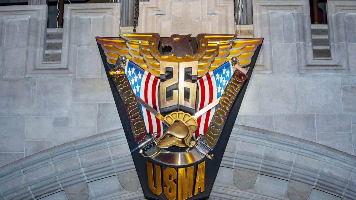 The Class of 2026 unveiled its crest during Plebe-Parent Weekend in March 2023. (U.S. Army)