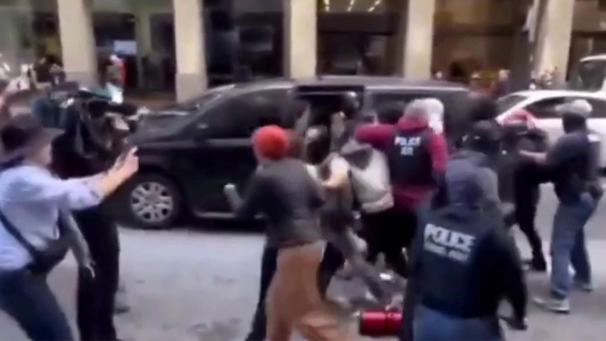 Protesters against ICE agents in San Francisco