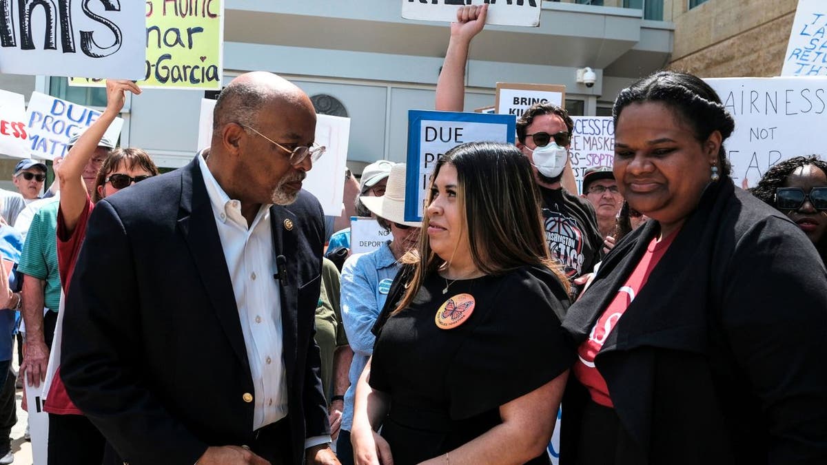 Abrego Garcia's wife with Rep. Glenn Ivey