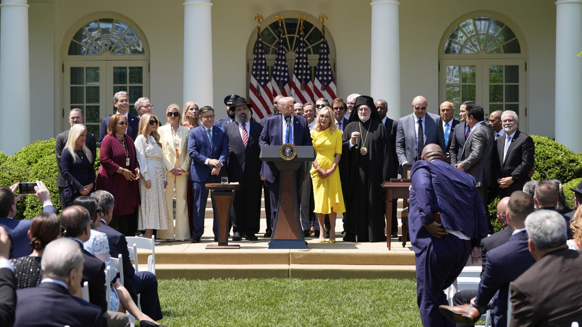 trump in rose garden