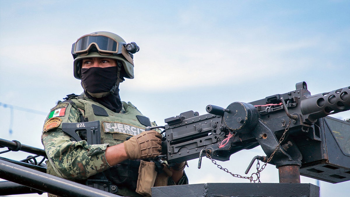 Meican Army member
