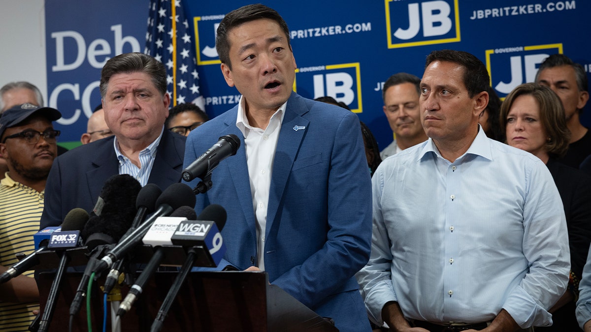 Texas House Democratic Caucus Chair Rep. Gene Wu speaking in Illinois