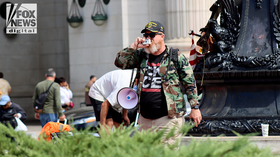 veterans protest at union station
