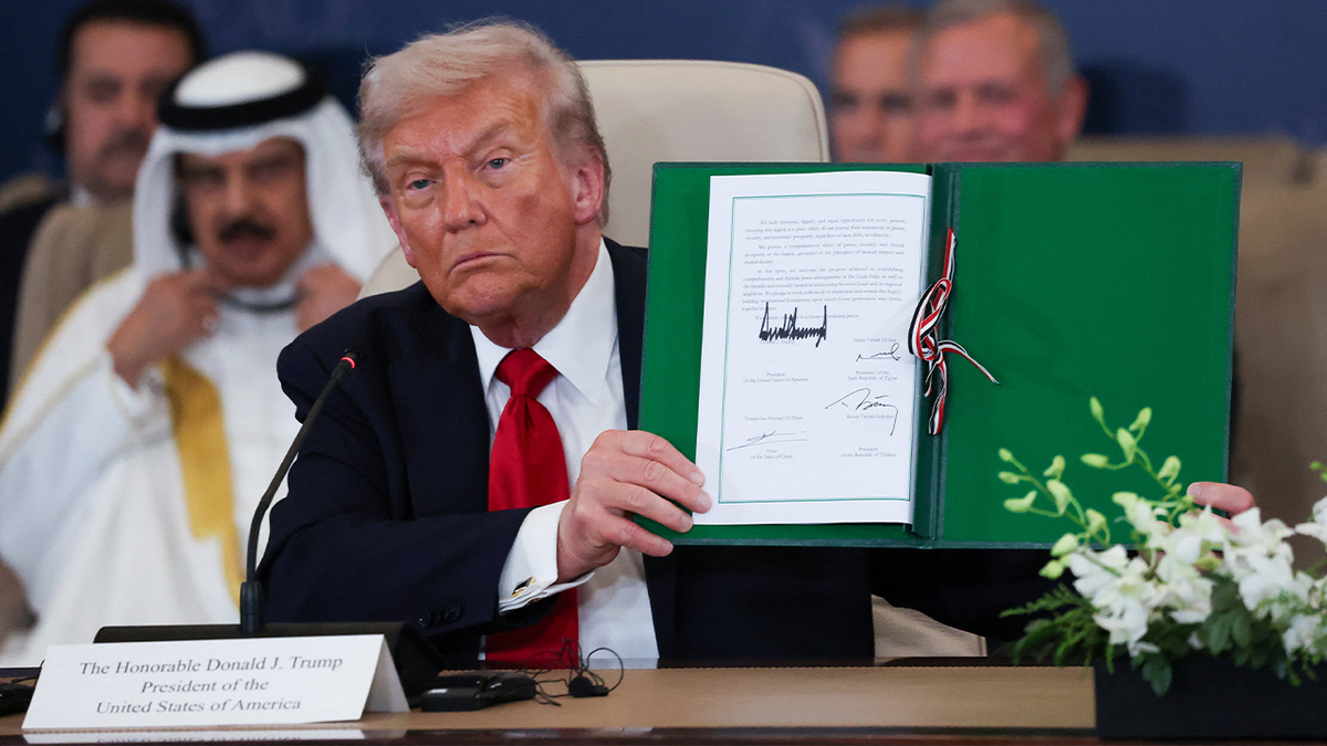 Trump signing peace deal for Gaza War.