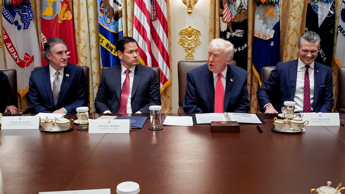 Trump and Cabinet members in December's Cabinet meeting