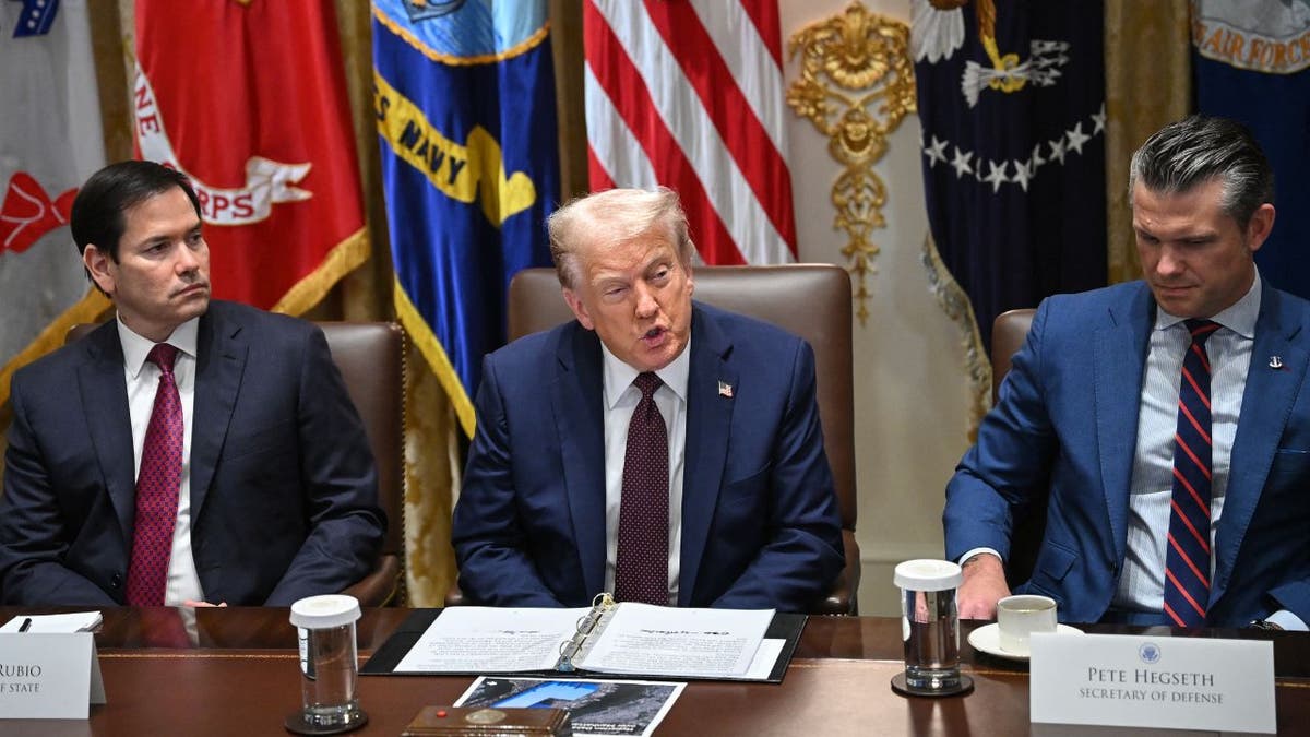 Trump with Rubio and Hegseth