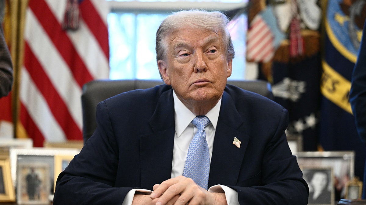Trump in the Oval Office