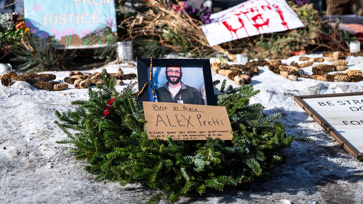 Alex Pretti memorial