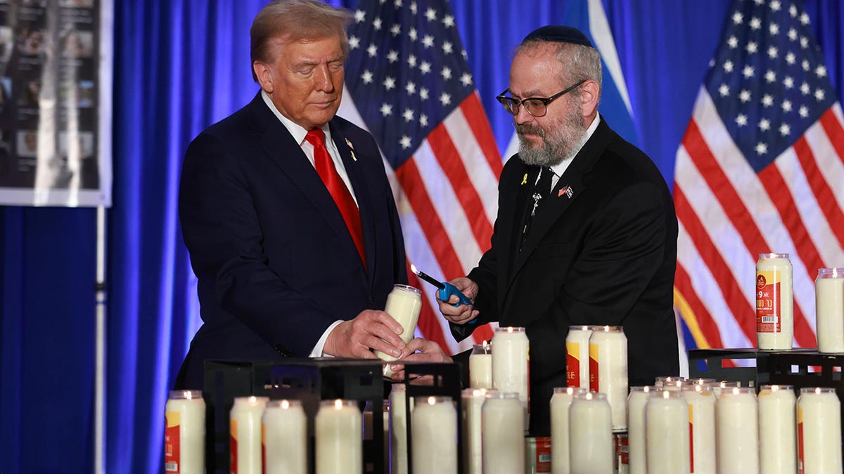 Rabbi Yehuda Kaploun and President Donald Trump
