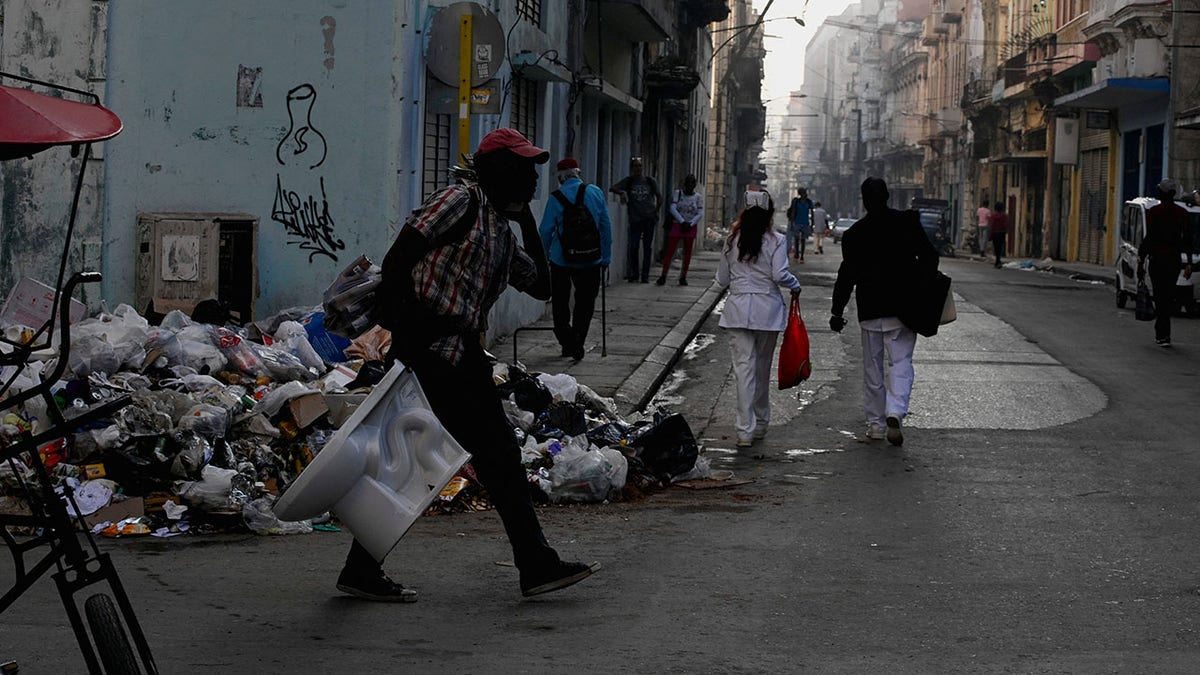 Waste on the streets of Cuba