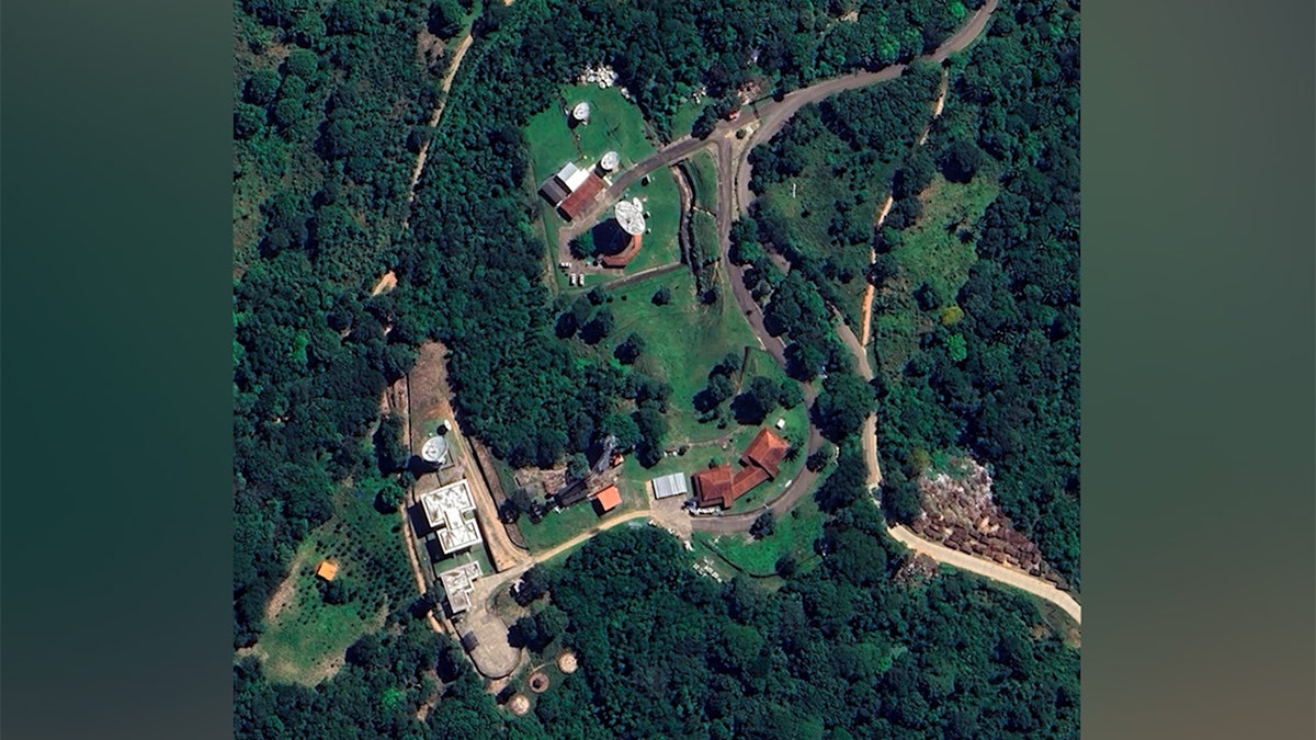 La Guardia space facility