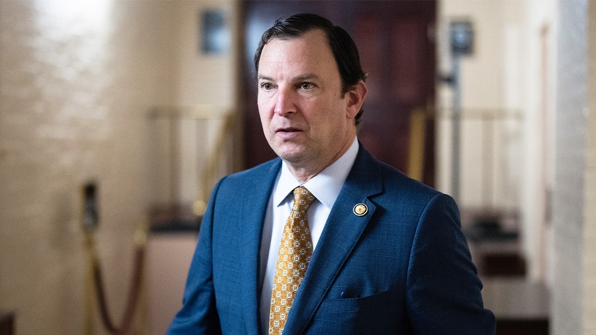 Rep. Craig Goldman in a hallway