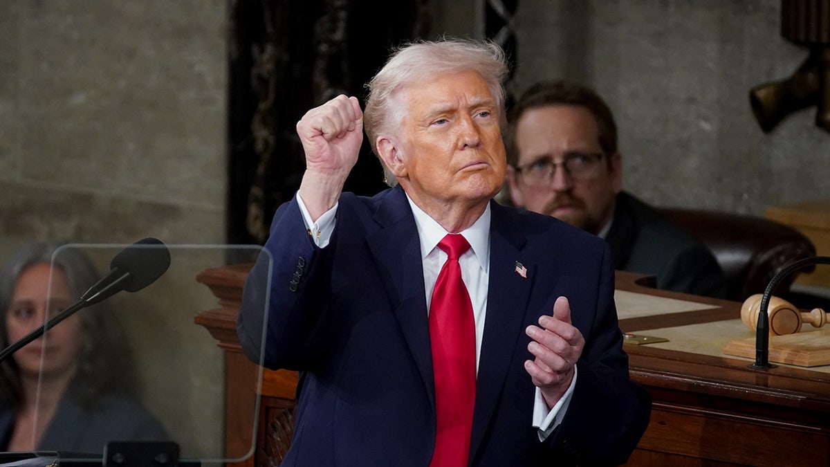 Trump delivers SOTU speech