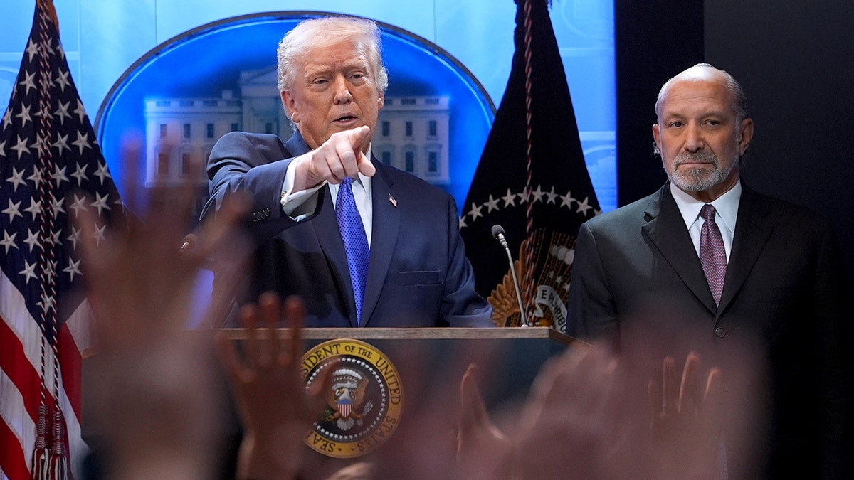 President Donald Trump and Commerce Secretary Howard Lutnik