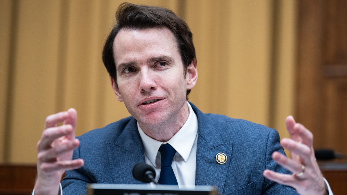 Rep. Kevin Kiley questioning Attorney General Pam Bondi during a House Judiciary Committee hearing