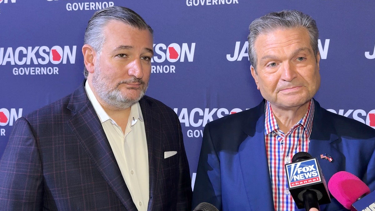 Ted Cruz and Rick Jackson on campaign trail