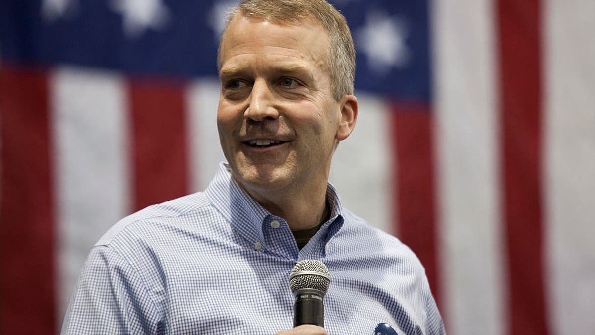 Mitt Romney Campaigns With AK Senate Candidate Dan Sullivan In Anchorage