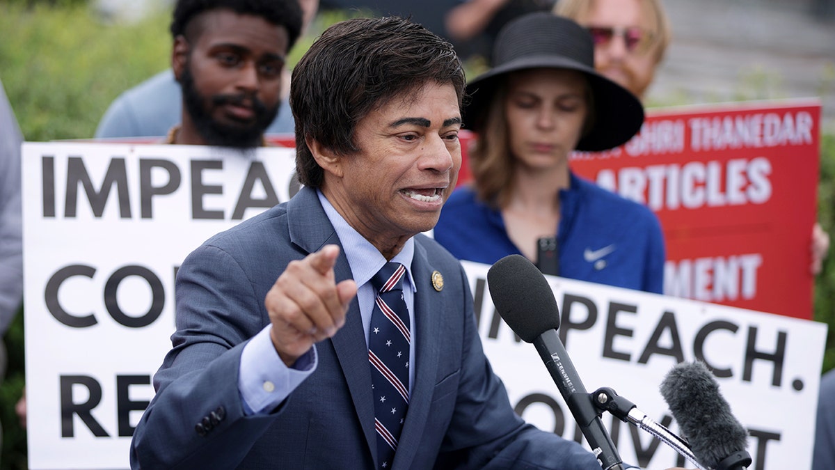 Shri Thanedar impeachment rally
