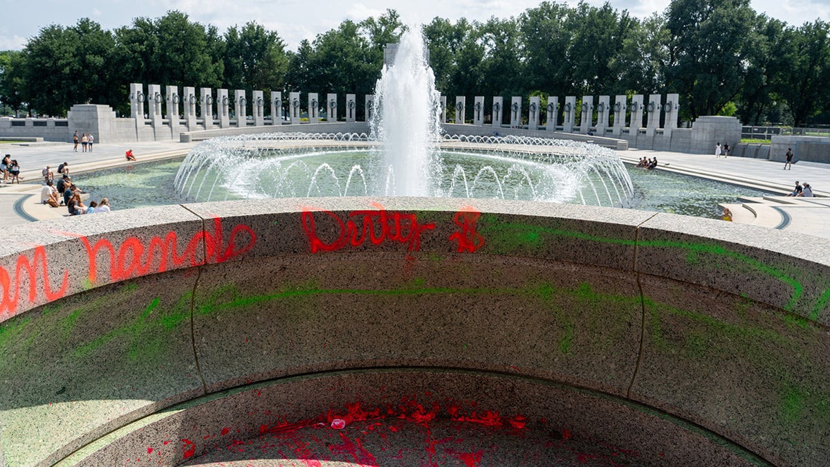 August 13, 2026, Washington, District of Columbia, United States: Vandals poured bubble soap and painted graffiti on the World War II Memorial in Washington, D.c. on August 13, 2026. (Credit Image: © Andrew Leyden/ZUMA Press Wire)