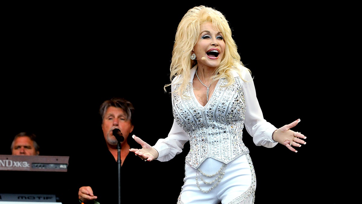 Parton wowed the crowd when performing at Glastonbury in 2014.