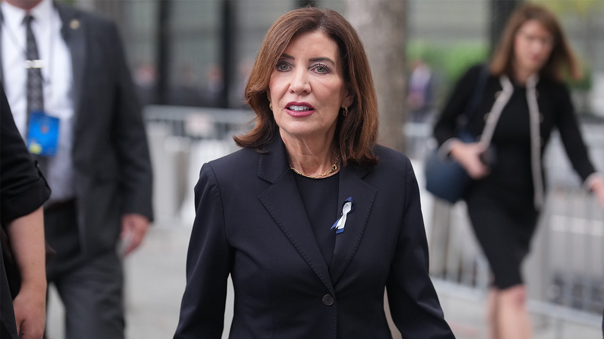 Kathy Hochul walking