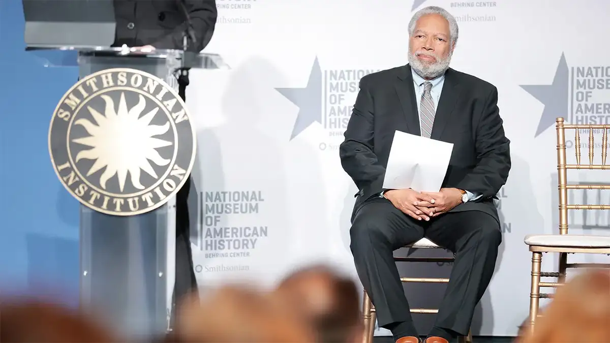 Lonnie Bunch