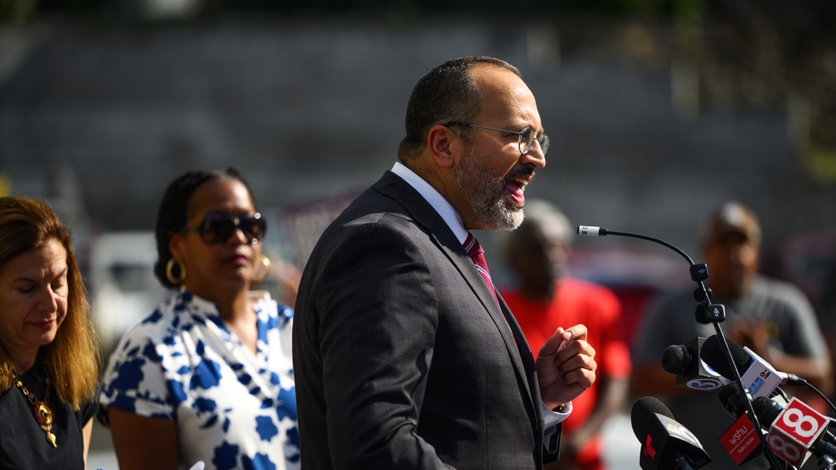 Mayor Roberto Alves