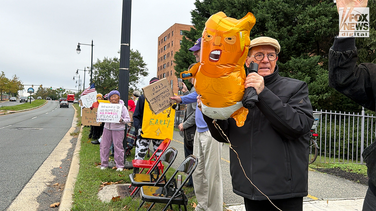Crowds gather in Alexandria, Va., for the 